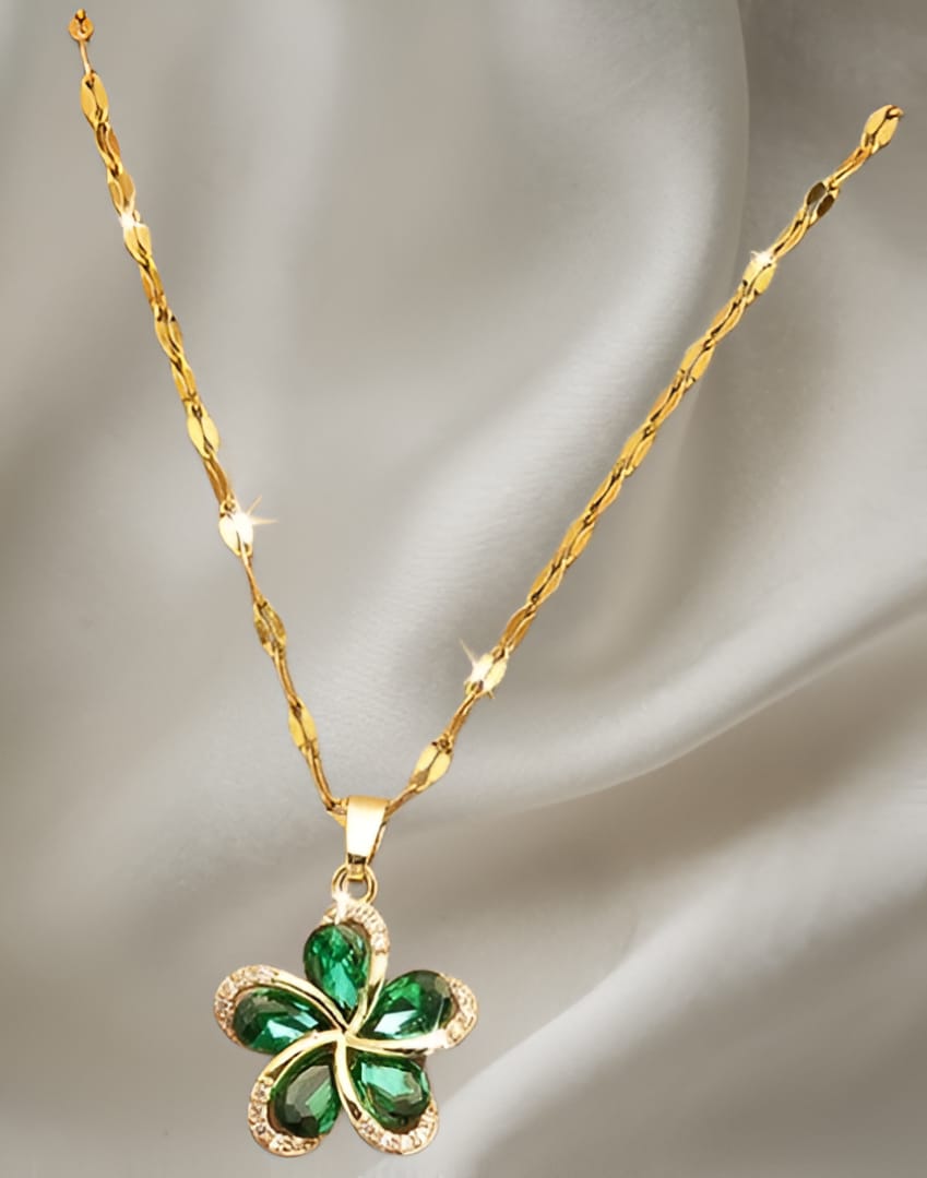 Green Zircon Snowflake Pendant Necklace