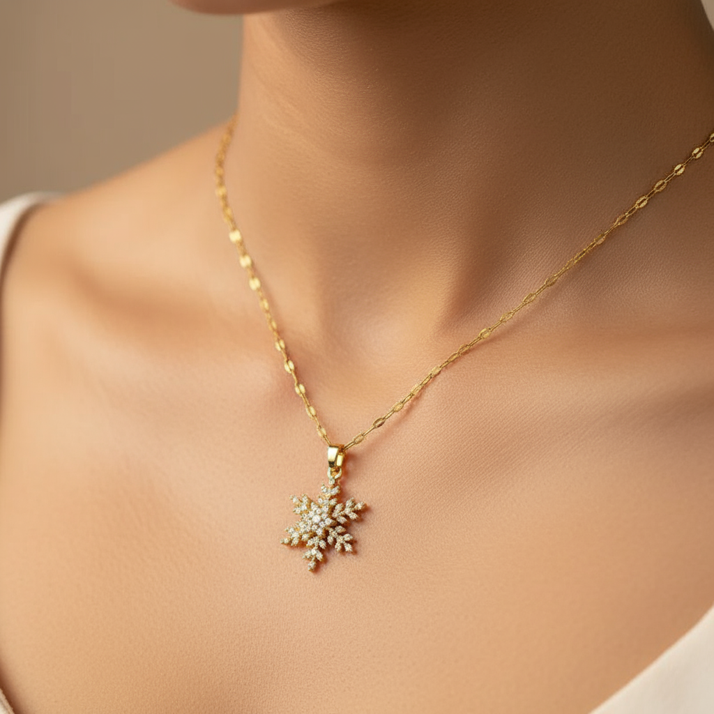 Non-Tarnish Gold Snowflake Pendant Necklace for Women – Sparkling Diamond-Cut Fashion Jewellery
