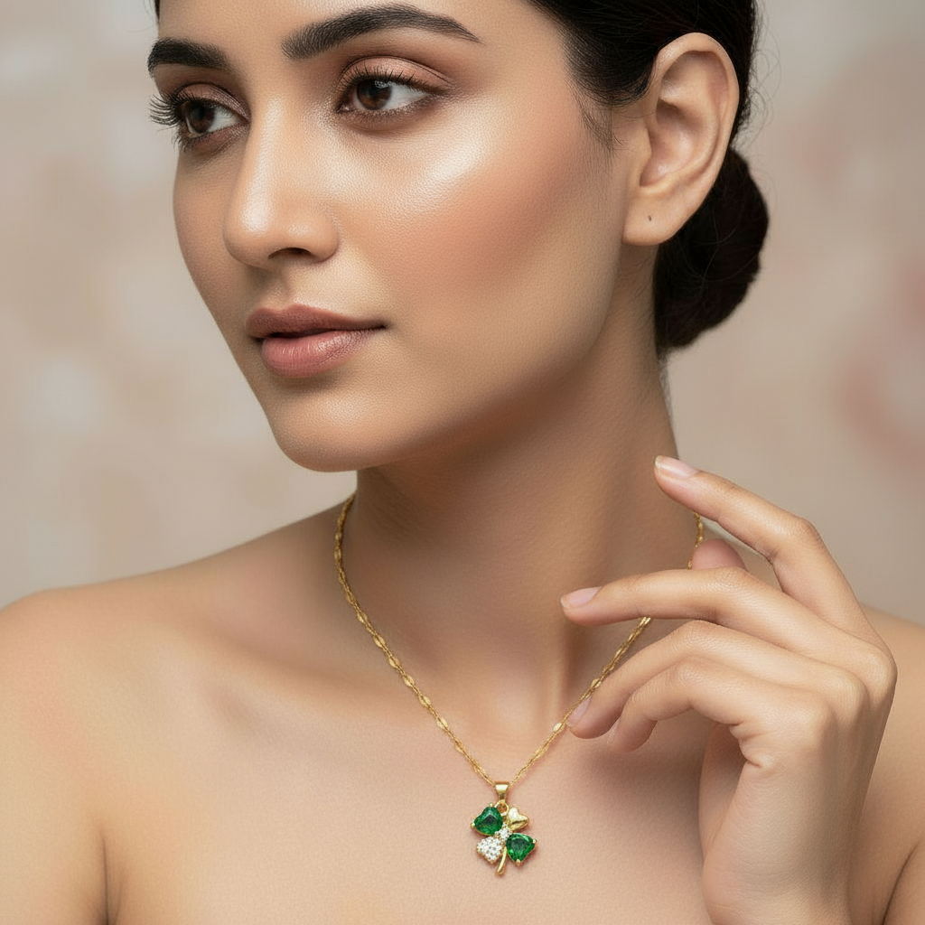 Elegant Clover Non-Tarnish  green Pendant Necklace