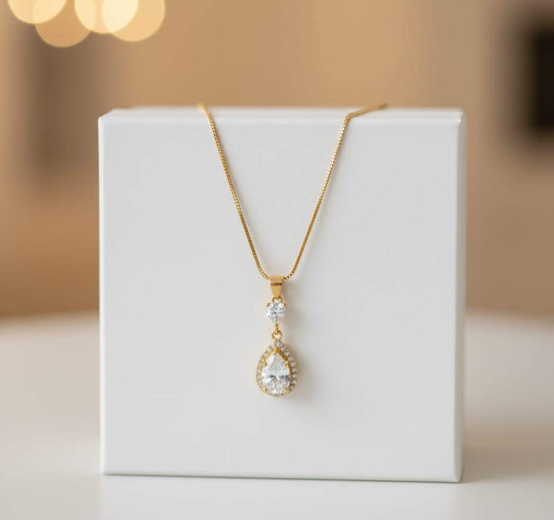 Water Drop Gold Plated Zircon Pendant Necklace – Box Chain, Copper Polished Finish