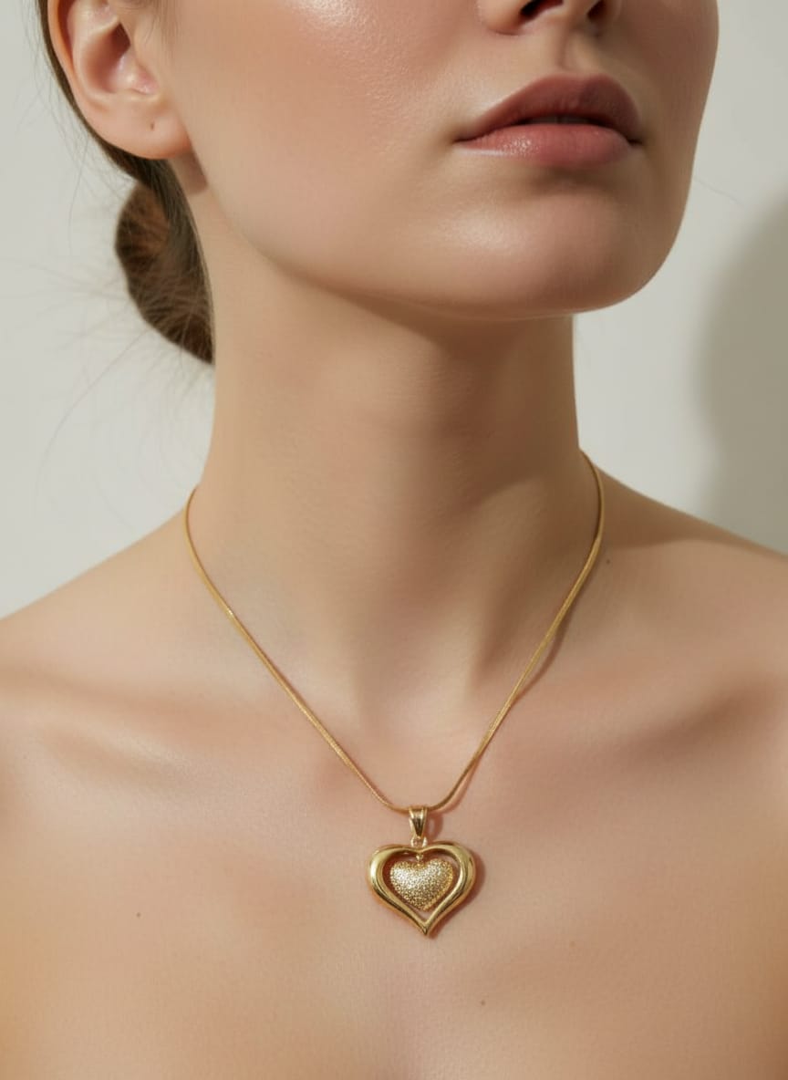 Elegant Gold Heart Pendant Necklace – Anti-Tarnish & Waterproof