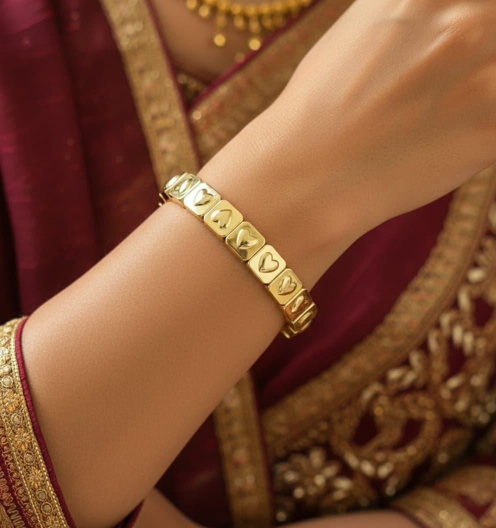 Gold Plated Heart Link Bracelet | Imitation Jewelry | Anti-Tarnish & Waterproof