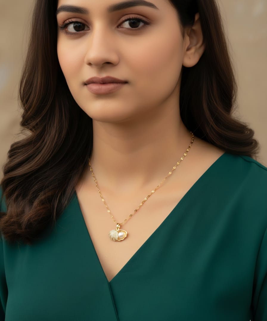 Gold Plated Shell Pendant Necklace | Stainless Steel | Waterproof & Non-Tarnish