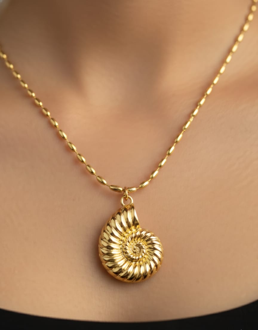 Anti-Tarnish Waterproof Spiral Shell Pendant Necklace for Women