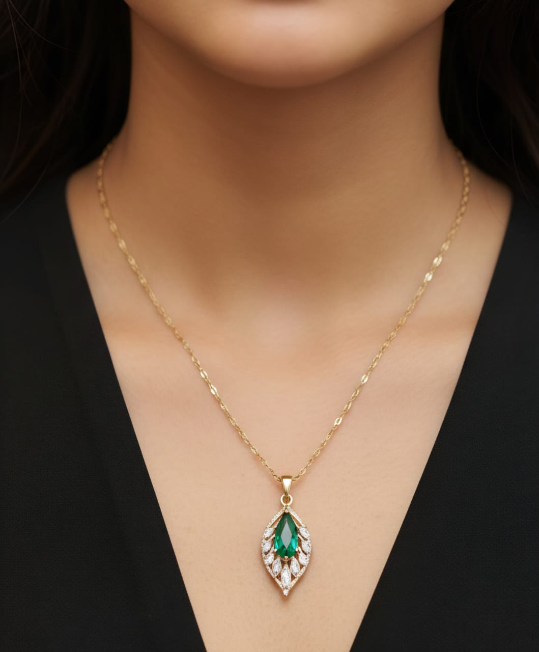 Elegant Gold-Plated Green Stone Leaf Pendant Necklace for Women