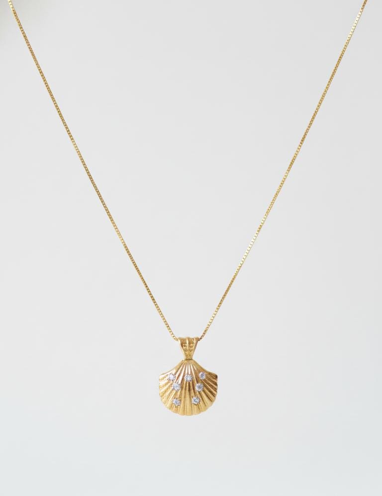 Gold-Plated Scallop Seashell Pendant Necklace Anti Tarnish Waterproof
