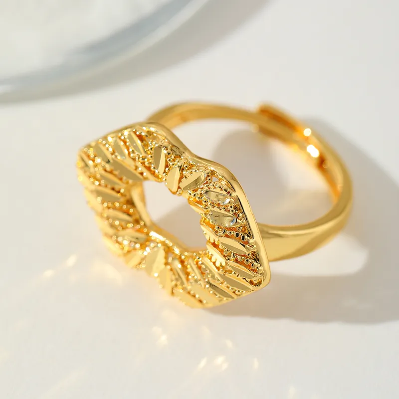 Playful Anti-Tarnish Waterproof Lip Textured Ring