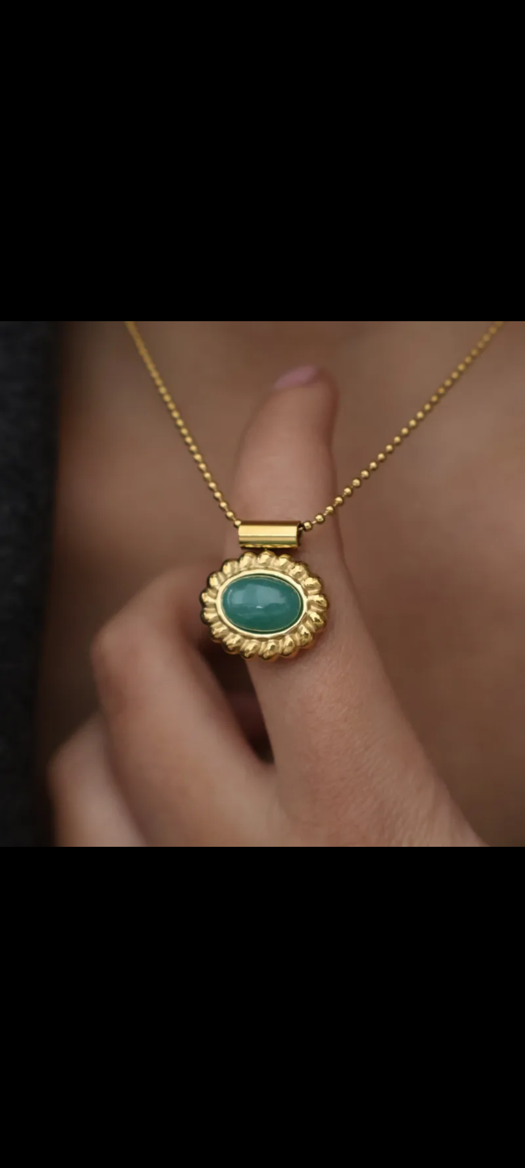 Radiant Anti-Tarnish Waterproof Green Oval Pendant Necklace